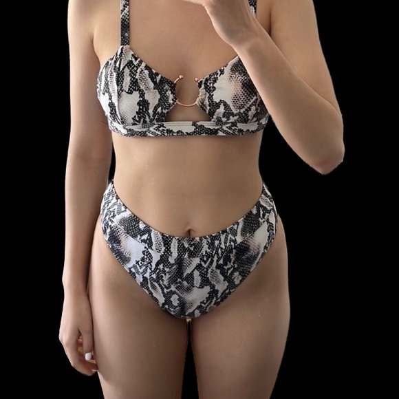 Snakeskin pattern bikini - Picture 3 of 6